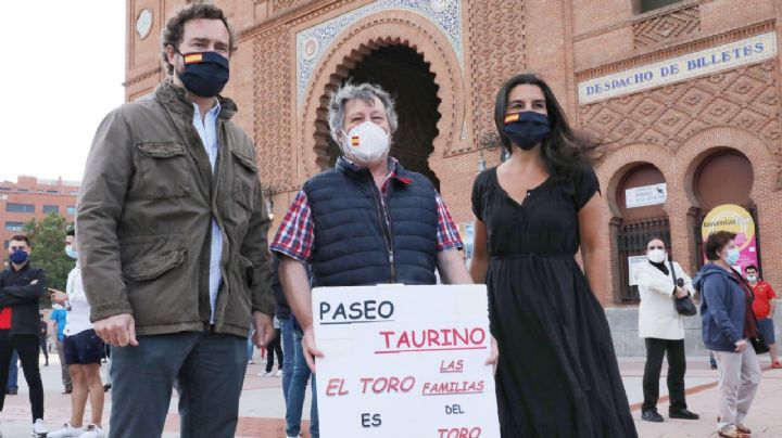 VOX muestra su apoyo a la tauromaquia en Las Ventas