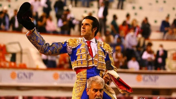 Emilio De Justo debuta y triunfa en la de Calaveras en Aguascalientes