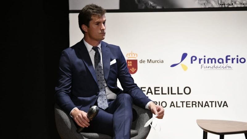Mucia se rinde a Rafaelillo
