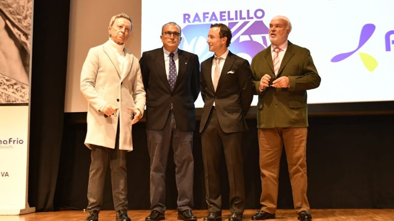 Mucia se rinde a Rafaelillo