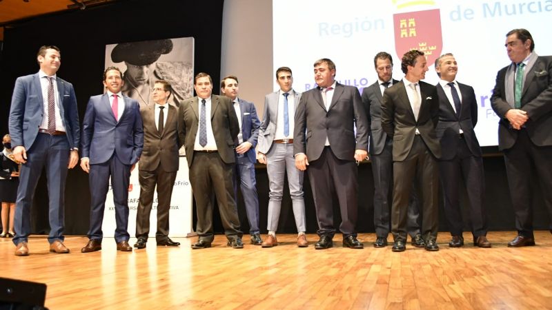 Mucia se rinde a Rafaelillo