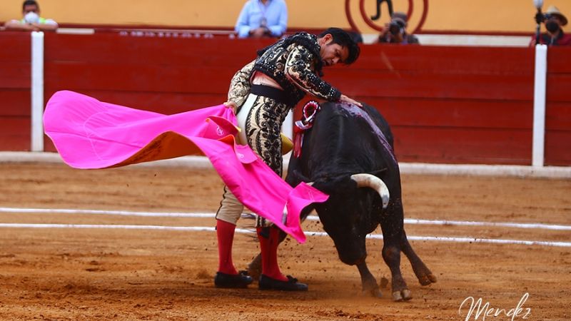 Merecidas orejas para “El Zapata” y Flores en Tlaxcala