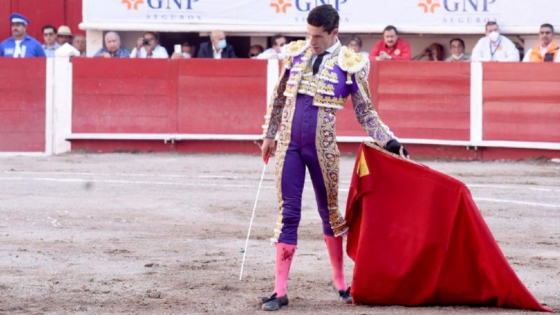 Joselito Adame triunfa ante su gente en la novena corrida de la feria de San Marcos