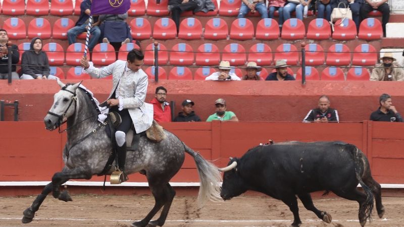Mauricio se reafirma y Aguilar cae de pie en Pachuca