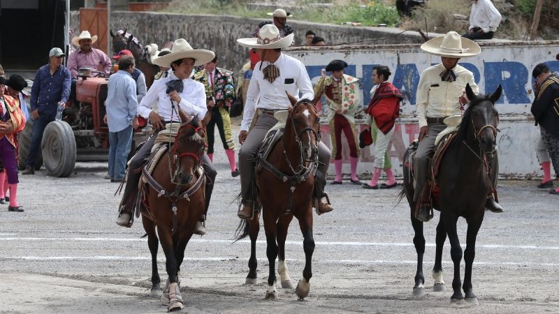 Juan Querencia corta un rabo en Chilcuautla