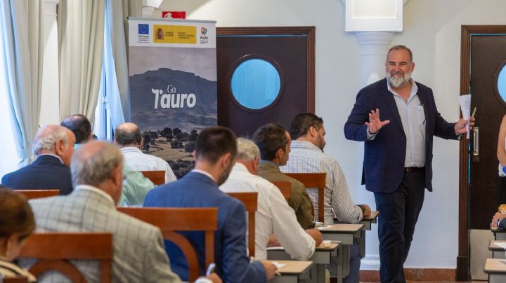 Lleno en la presentación de proyecto de innovación TAURO en Sevilla