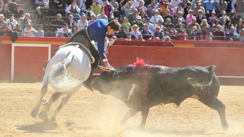 Doble puerta grande en la matinal de rejones de Valencia