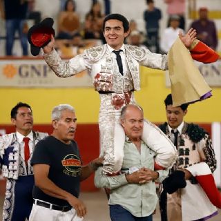 “Sinfonía” al natural de Juan Querencia en la quinta novillada del serial en la San Marcos
