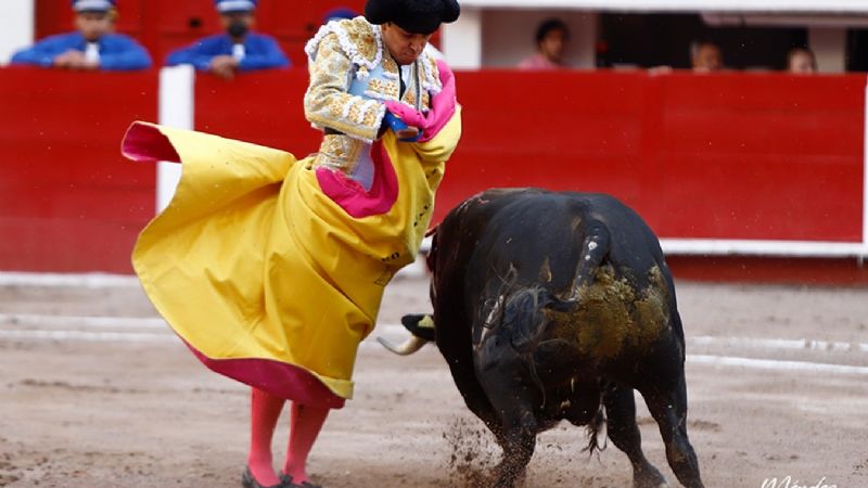 Leo Valadez y Alejandro Talavante, orejeados en la novena de San Marcos