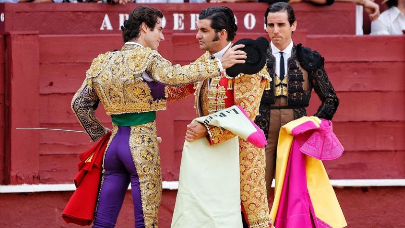 Oreja para Santana Claros en el día de su alternativa en Málaga