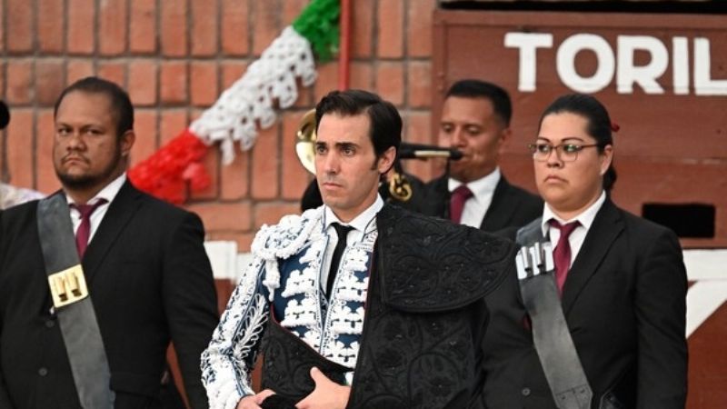 Sergio Flores, José Mauricio y Armillita a hombros en Morelia