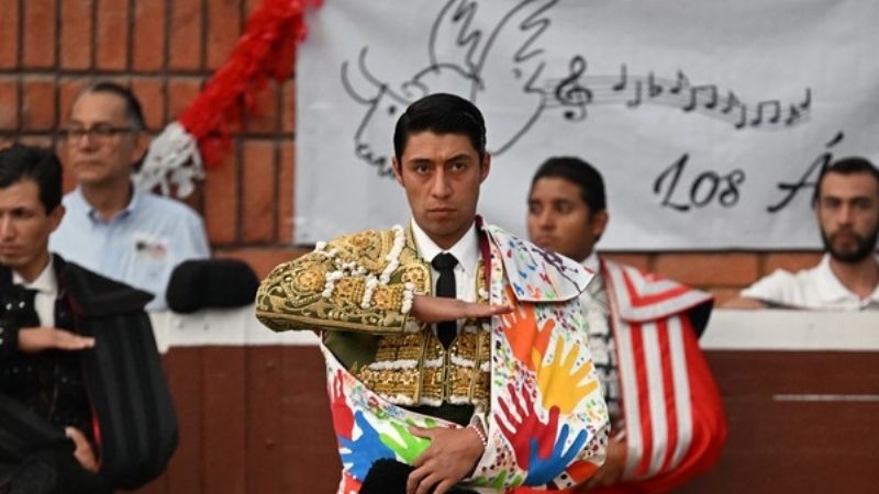 Sergio Flores, José Mauricio y Armillita a hombros en Morelia