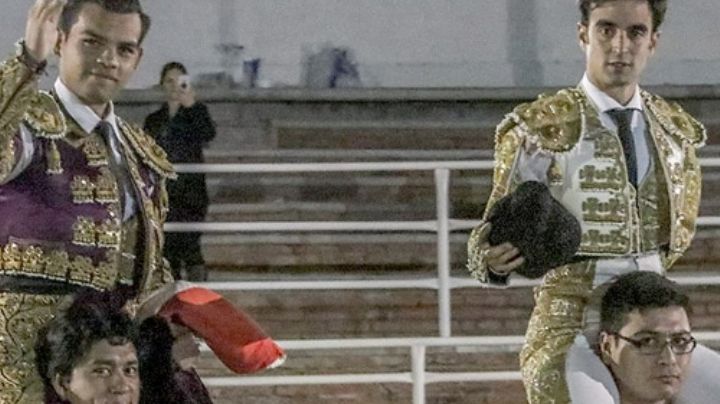 Lagartijo y Cruz a hombros
