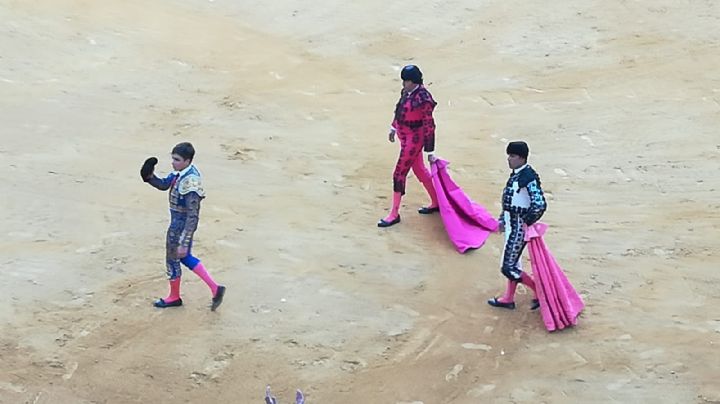 Puerta grande para Ernesto Marín y Manuel Casado en Granada
