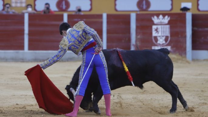 Víctor Barroso y ‘El Melli’, dos orejas por coleta en la IV del Encuentro Andaluz en Ubrique