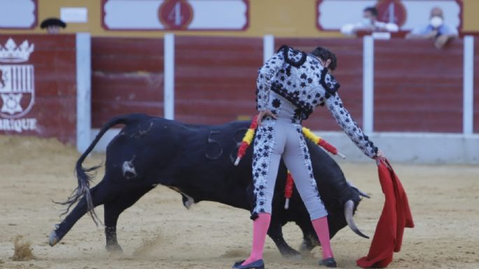 Víctor Barroso y ‘El Melli’, dos orejas por coleta en la IV del Encuentro Andaluz en Ubrique