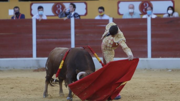 Víctor Barroso y ‘El Melli’, dos orejas por coleta en la IV del Encuentro Andaluz en Ubrique
