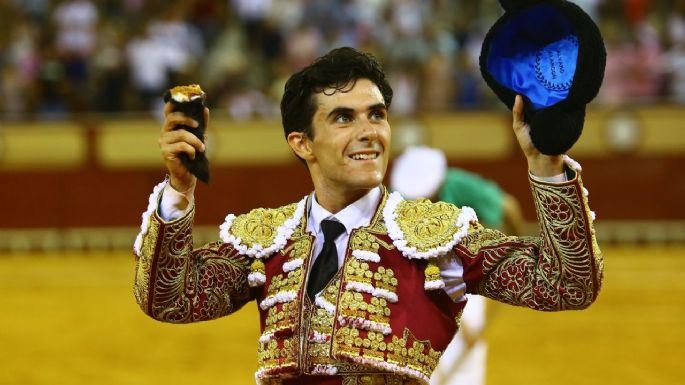 Alarcón y Barroso se van en hombros en El Puerto de Santa María