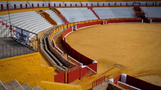 Curro Diaz y Ortiz Montes descerrojan la puerta grande de Ecija