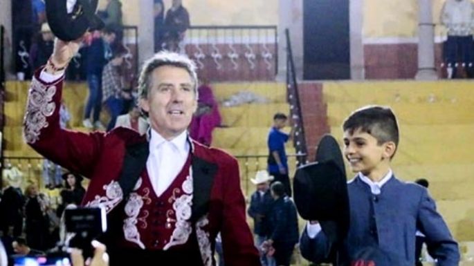 Pablo Hermoso de Mendoza corta un rabo en San Miguel El Alto