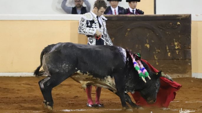 Enrique Ponce e Isaac Fonseca, orejeados en el coso de Provincia Juriquilla