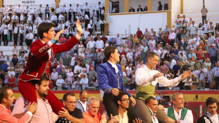 Corrida triunfal, con indulto de Esaú Fernández, en Villacarrillo