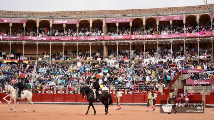 La terna a hombros en la cuarta de Salamanca