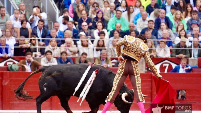 La terna a hombros en la cuarta de Salamanca