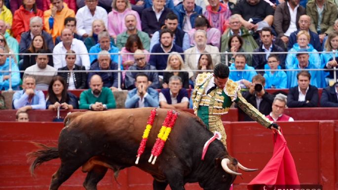 La terna a hombros en la cuarta de Salamanca