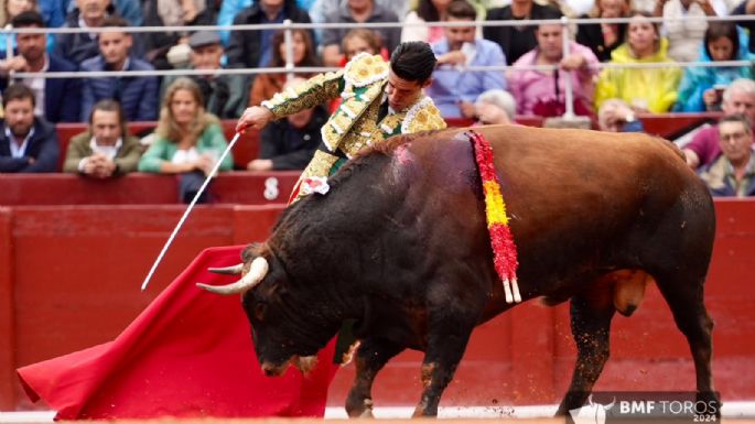 La terna a hombros en la cuarta de Salamanca