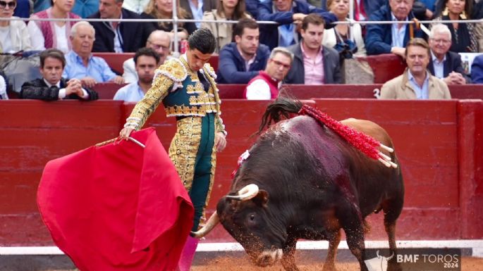 La terna a hombros en la cuarta de Salamanca