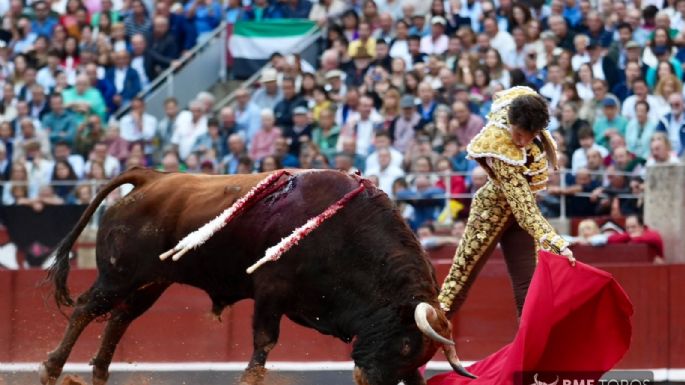 La terna a hombros en la cuarta de Salamanca