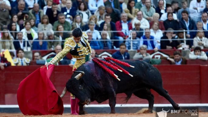 La terna a hombros en la cuarta de Salamanca
