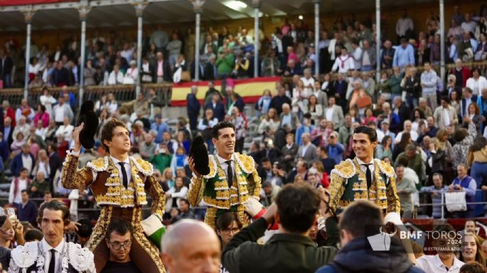 La terna a hombros en la cuarta de Salamanca