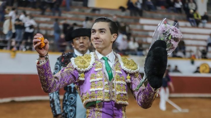 Bruno Aloi se despide de novillero con un triunfo