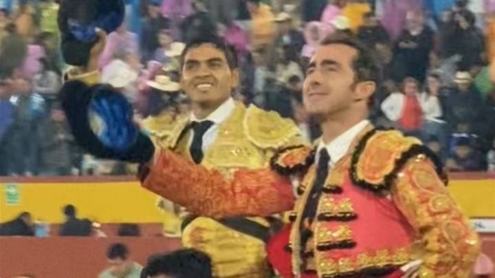 El Fandi y Luis López por la puerta grande bajo el diluvio en Chota