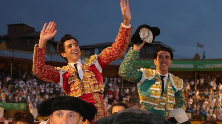 Tarde triunfal en Huesca con Talavante y Marco Pérez, a hombros
