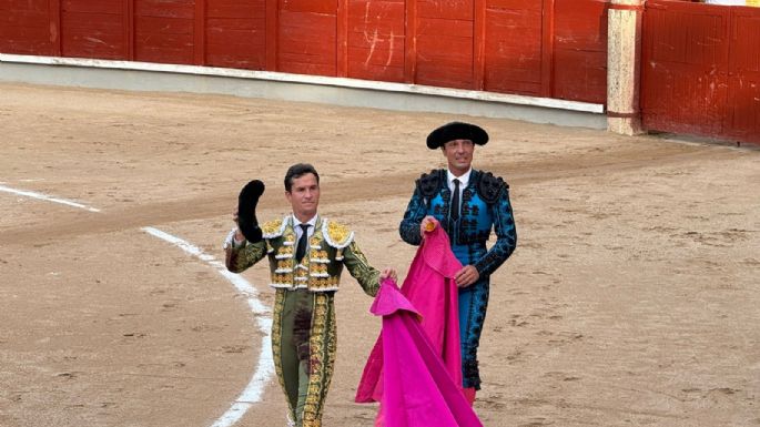 Fernando Adrián sale a hombros en Guadalajara
