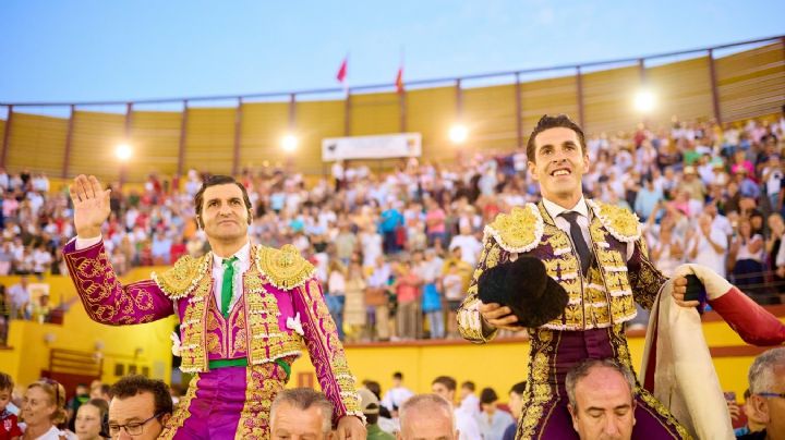 Morante, de la bronca a la puerta grande