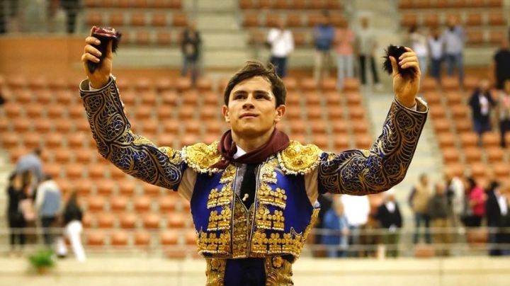 Triunfal arranque de San Mateo con Aarón Palacio en volandas y San Román dos orejas