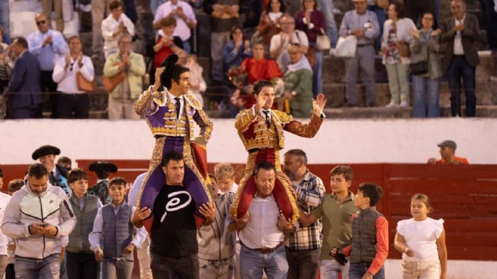 Triunfal alternativa de Villita en Consuegra en tarde de magisterio de Perera