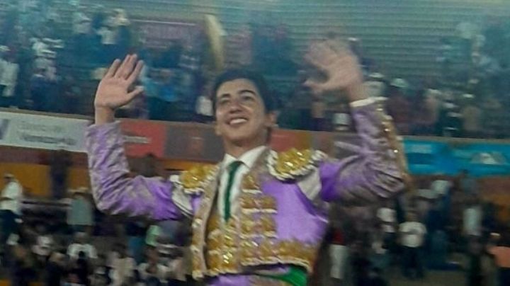 Marco Pérez indulta en la primera del sol en Mérida
