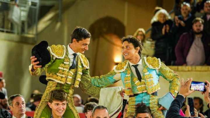 Roca Rey y Paco Ureña, a hombros en un triunfal mano a mano en Lorca