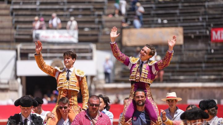 Adriano y El Rafi, dos orejas por coleta en la corrida matinal en Nimes con sabor local