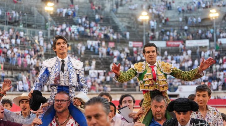 Sebastián Castella y Emilio de Justo a hombros en Nîmes