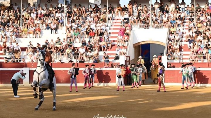 Figuras en una gran temporada en Ondara (carteles)
