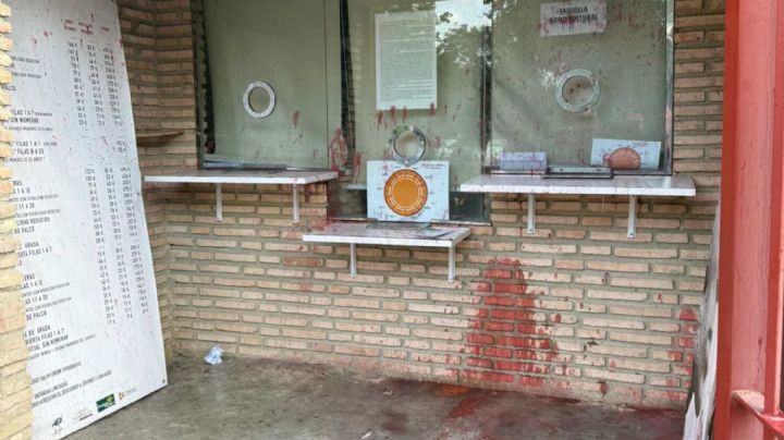 Lances de Futuro lamenta los actos vandálicos en las taquillas de la plaza de toros de Córdoba
