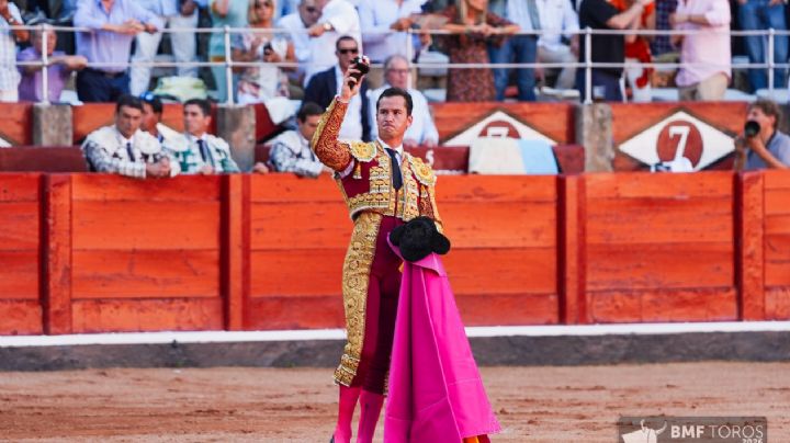 Luque y Borja Jiménez ponen las orejas en el arranque de la Virgen de la Vega