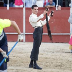 Galván firma los máximos trofeos en una tarde de homenaje y triunfos en Villar del Olmo