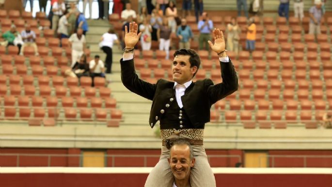 Rotundo triunfo de Guillermo Hermoso en tarde de toros deslucidos y desaciertos con los aceros